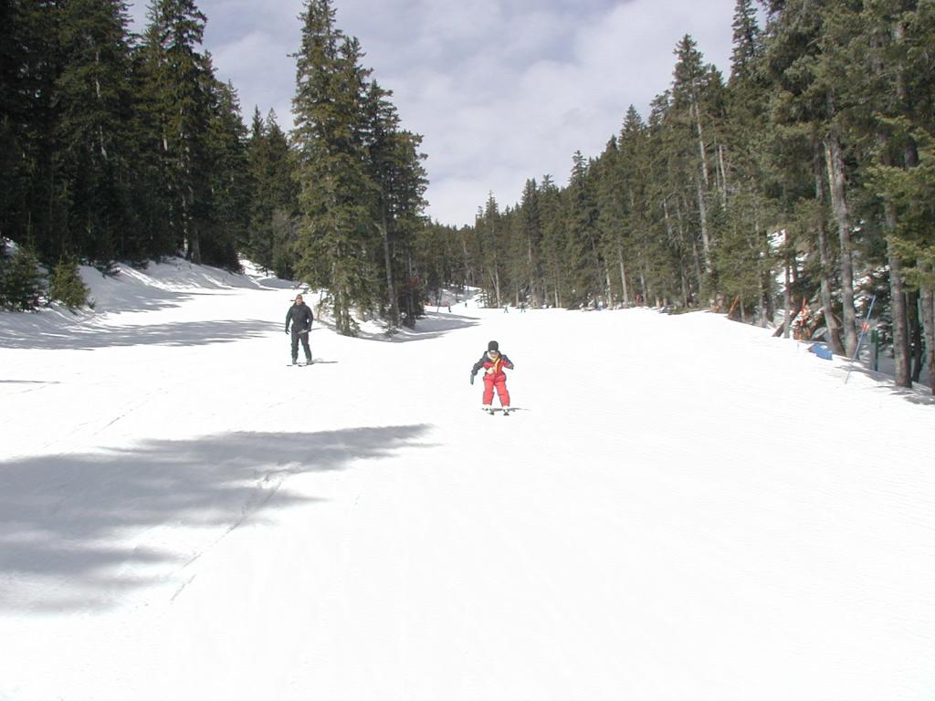 2005/03(March)/Ruidoso/Day2-skiing/1024x768_2005-03-14-Ruidoso-skiing-05-Dax.JPG