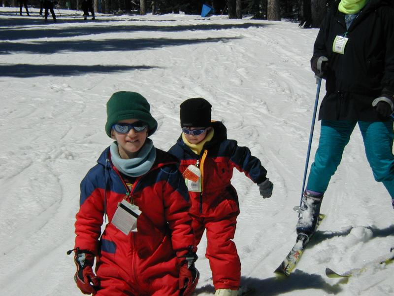 2005/03(March)/Ruidoso/Day2-skiing/800x600_2005-03-14-Ruidoso-skiing-09-Chance-Dax.JPG