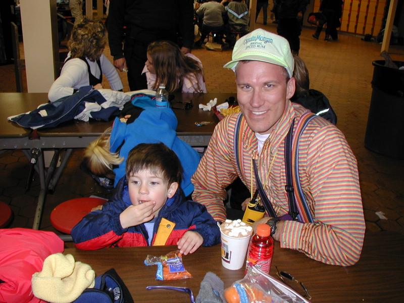 2005/03(March)/Ruidoso/Day2-skiing/800x600_2005-03-14-Ruidoso-skiing-16-Dax-Travis.JPG