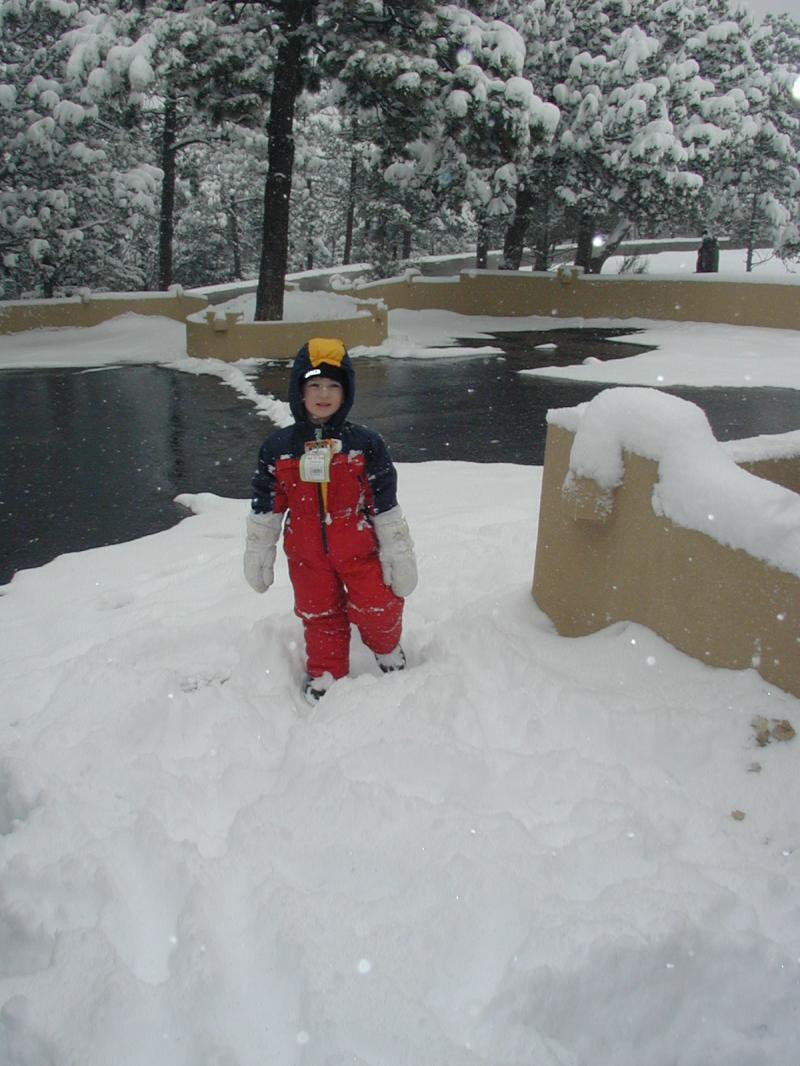 2005/03(March)/Ruidoso/Day3-snowed-in/800x600_2005-03-15-Ruidoso-snowed-in-24-Dax.JPG