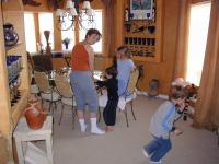 2005-03-15-Ruidoso-snowed-in-35-Suzi-Dax-McKenzie-Chance.JPG