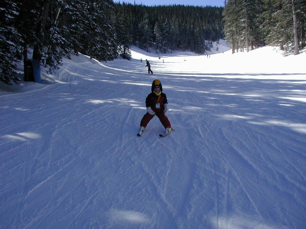 2005/03(March)/Ruidoso/Day4-skiing/1024x768_2005-03-16-Ruidoso-skiing-02-Dax.JPG