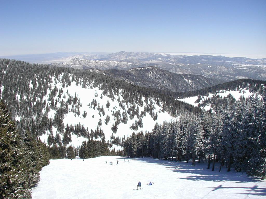 2005/03(March)/Ruidoso/Day4-skiing/1024x768_2005-03-16-Ruidoso-skiing-13-scenic.JPG