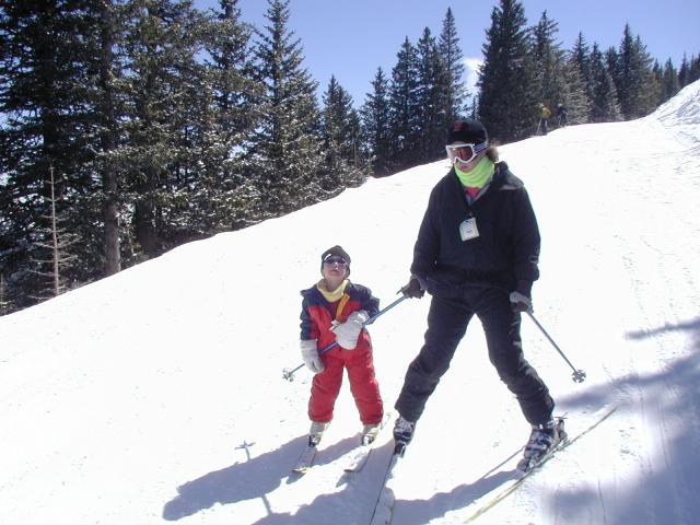 2005/03(March)/Ruidoso/Day4-skiing/640x480_2005-03-16-Ruidoso-skiing-07-Suzi-Dax.JPG