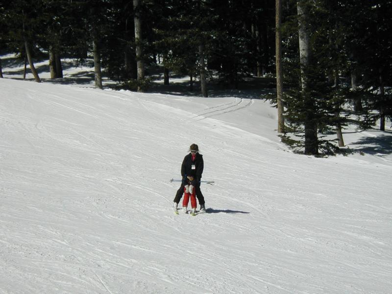 2005/03(March)/Ruidoso/Day4-skiing/800x600_2005-03-16-Ruidoso-skiing-09-Suzi-Dax.JPG