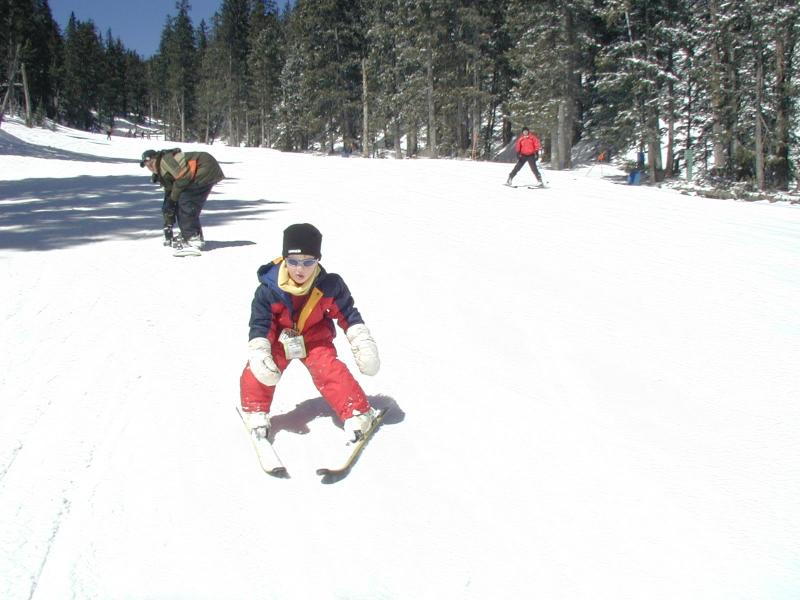 2005/03(March)/Ruidoso/Day4-skiing/800x600_2005-03-16-Ruidoso-skiing-16-Dax.JPG