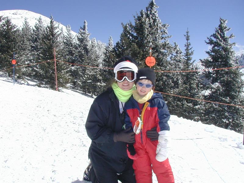 2005/03(March)/Ruidoso/Day4-skiing/800x600_2005-03-16-Ruidoso-skiing-22-Suzi-Dax.JPG