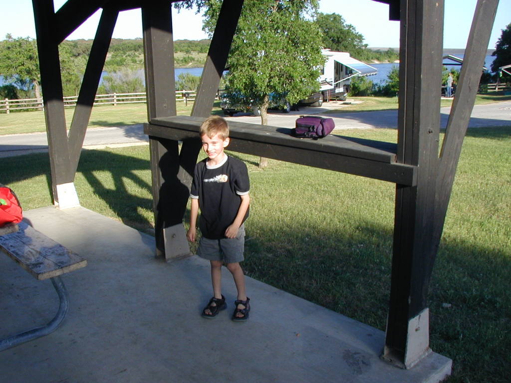 2005/04(April)/Camping-Lake-Georgetown/1024x768_2005-04-23-Camping-Lake-Georgetown-4-Chance.JPG