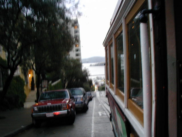 2005/04(April)/SanFrancisco/640x480_2005-04-03-SanFrancisco-9-cable-car.JPG