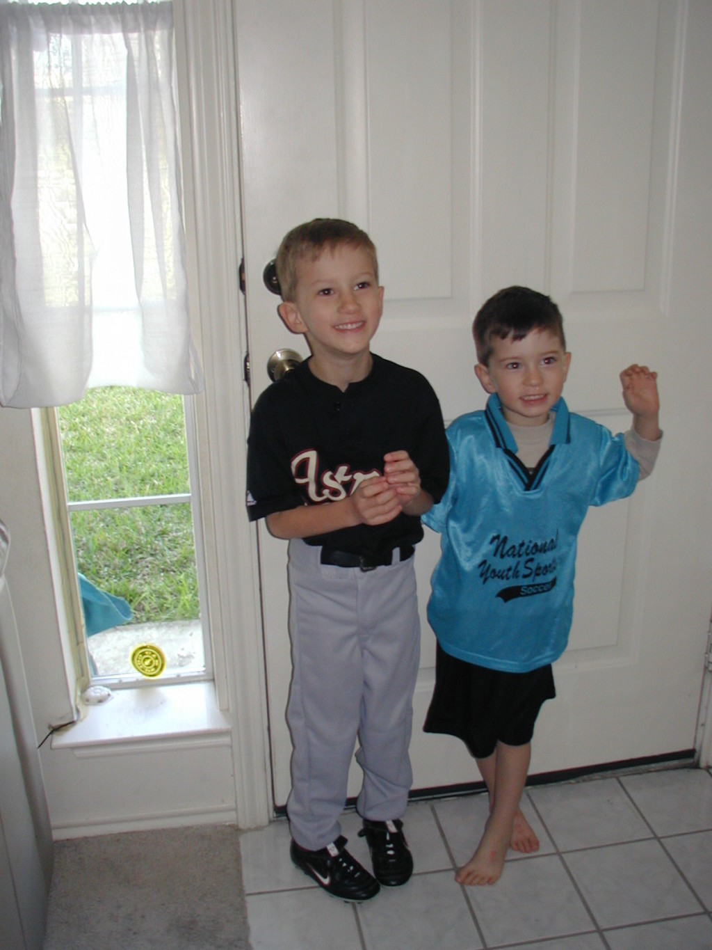 2005/04(April)/Tball-Soccer/1024x768_2005-04-02-Chance-Tball-03-Dax-Soccer.JPG