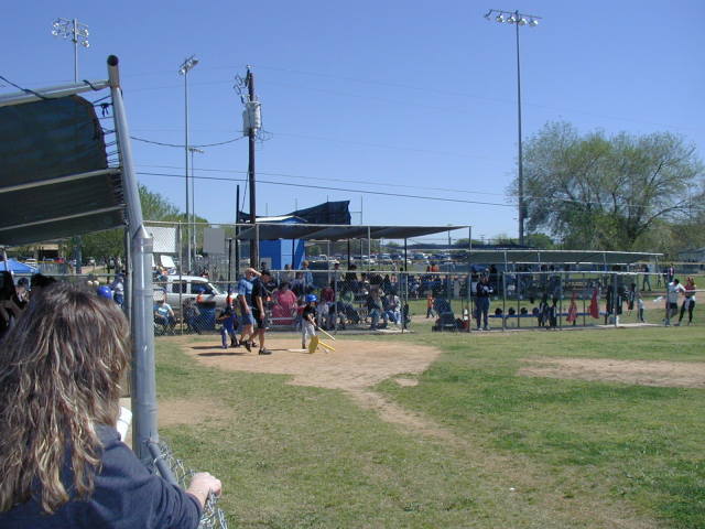 2005/04(April)/Tball-Soccer/640x480_2005-04-02-Chance-Tball-19.JPG