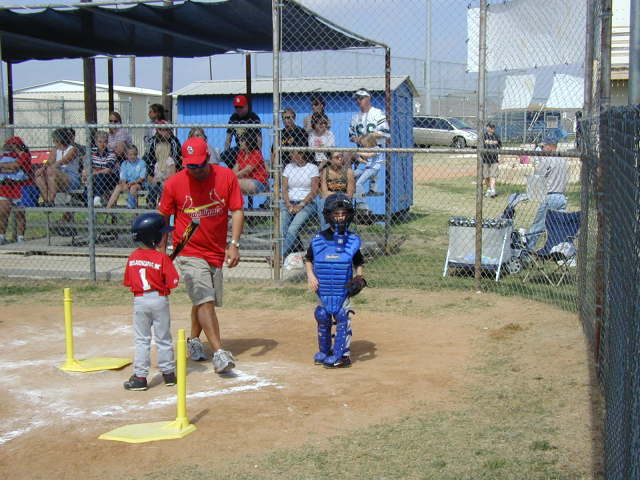 2005/04(April)/Tball-Soccer/640x480_2005-04-15-Chance-Tball-2-catcher.JPG