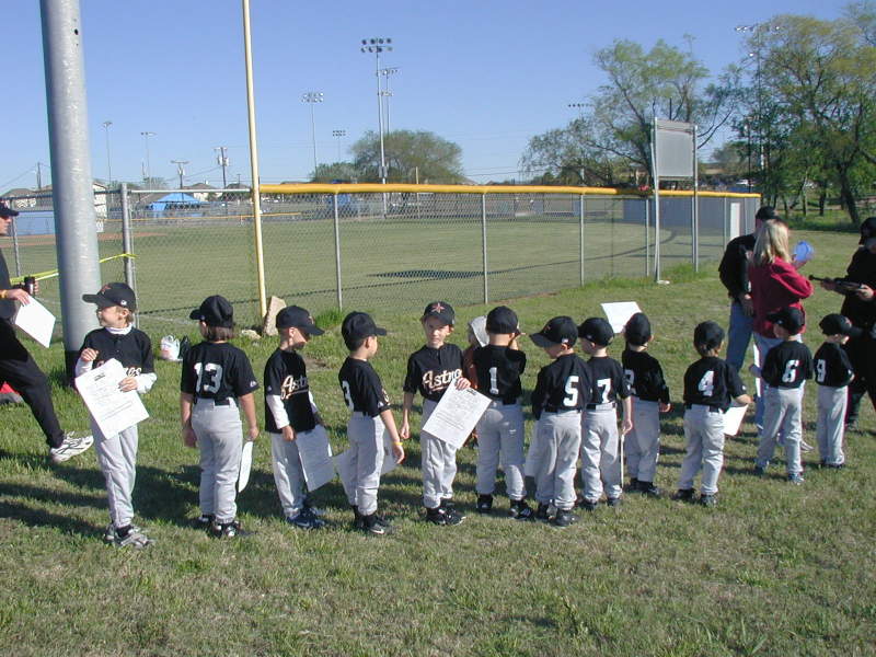 2005/04(April)/Tball-Soccer/800x600_2005-04-02-Chance-Tball-05-Astros.JPG