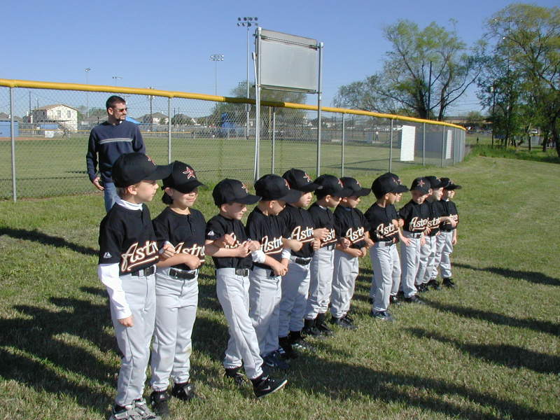 2005/04(April)/Tball-Soccer/800x600_2005-04-02-Chance-Tball-08-Astros.JPG