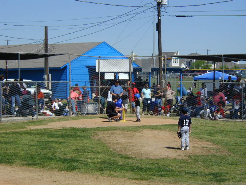 2005/04(April)/Tball-Soccer/800x600_2005-04-02-Chance-Tball-23.JPG