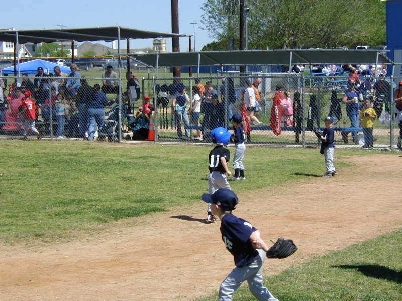 2005/04(April)/Tball-Soccer/800x600_2005-04-02-Chance-Tball-26.JPG