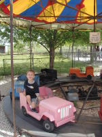 2005-04-16-Zachary-bday-Kiddie-Acres-15-Chance.JPG