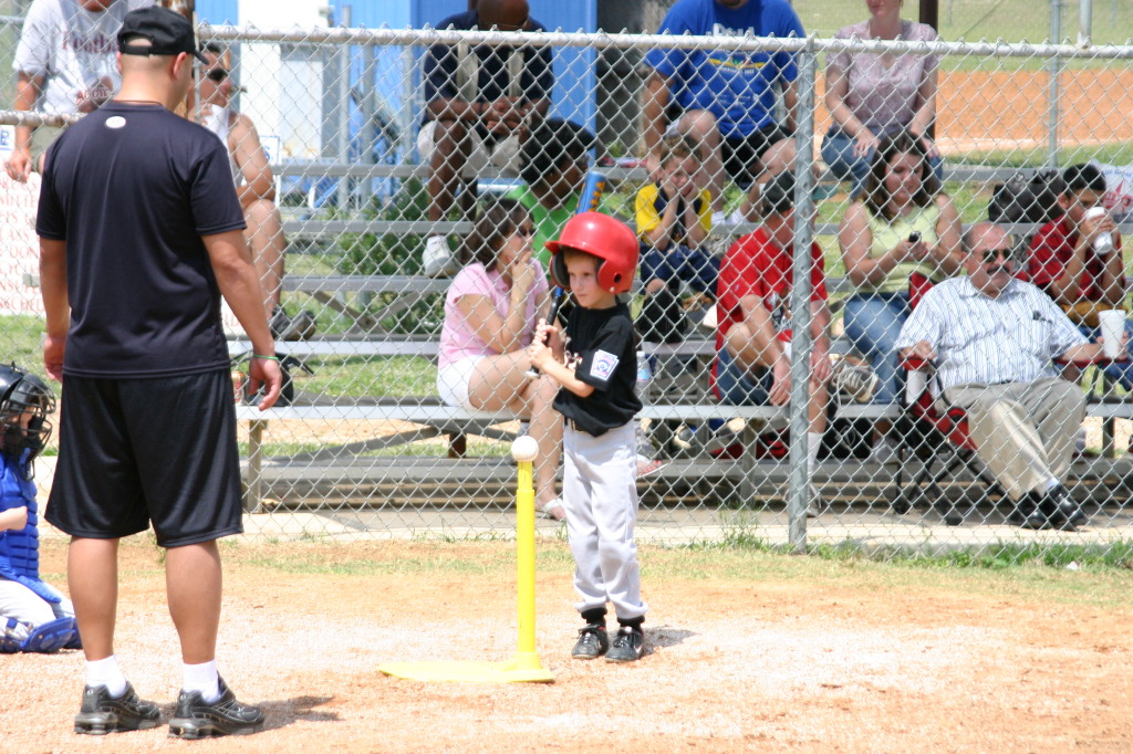 2005/05(May)/15th-Chance-Tball/1024x768_2005-05-14-Chance-Tball-38-batting.JPG