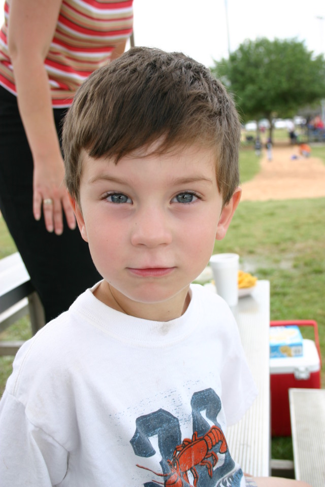 2005/05(May)/15th-Chance-Tball/640x480_2005-05-14-Chance-Tball-01-Dax.JPG