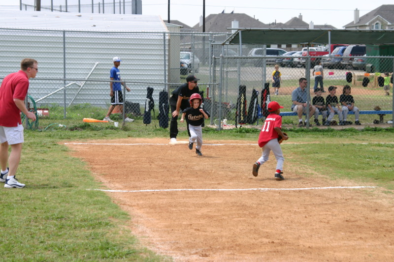 2005-05-14-Chance-Tball-07-running-to-2nd.JPG