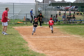 2005-05-14-Chance-Tball-08-running-to-2nd.JPG
