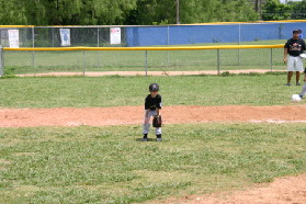 2005-05-14-Chance-Tball-17-playing-2nd-base.JPG