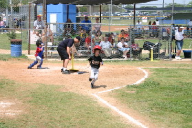 2005-05-14-Chance-Tball-40-running.JPG