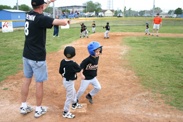 2005/05(May)/16th-Chance-Tball/640x480_2005-05-16-Chance-Tball-14.JPG
