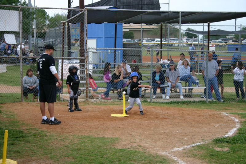 2005/05(May)/16th-Chance-Tball/800x600_2005-05-16-Chance-Tball-08.JPG