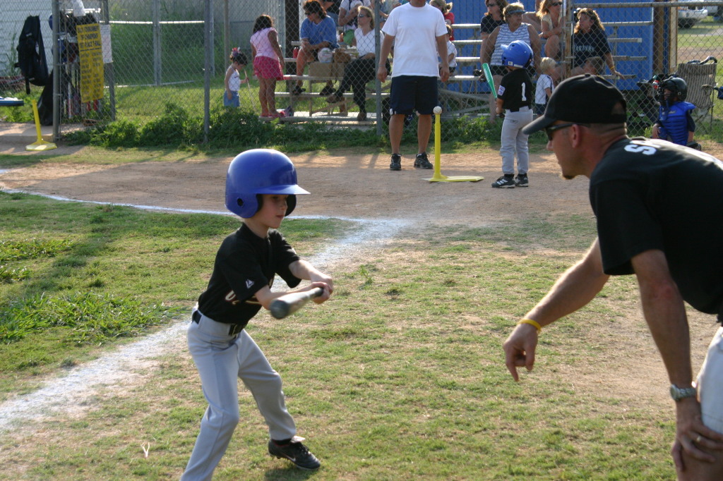 2005-05-25-Chance-Tball-06-batting-warmup.JPG