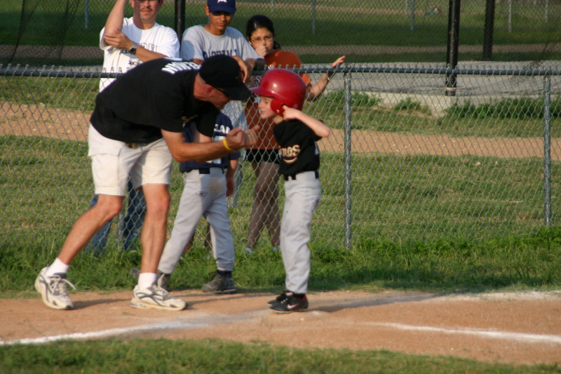 2005/05(May)/25th-Chance-Tball/800x600_2005-05-25-Chance-Tball-24-3rd-base.JPG