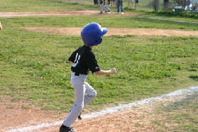 2005-05-25-Chance-Tball-16.JPG