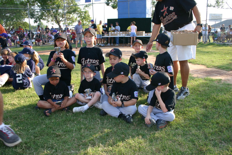 2005/05(May)/31st-Chance-Tball-Ceremony/800x600_2005-05-31-Chance-Tball-Ceremony-03.JPG
