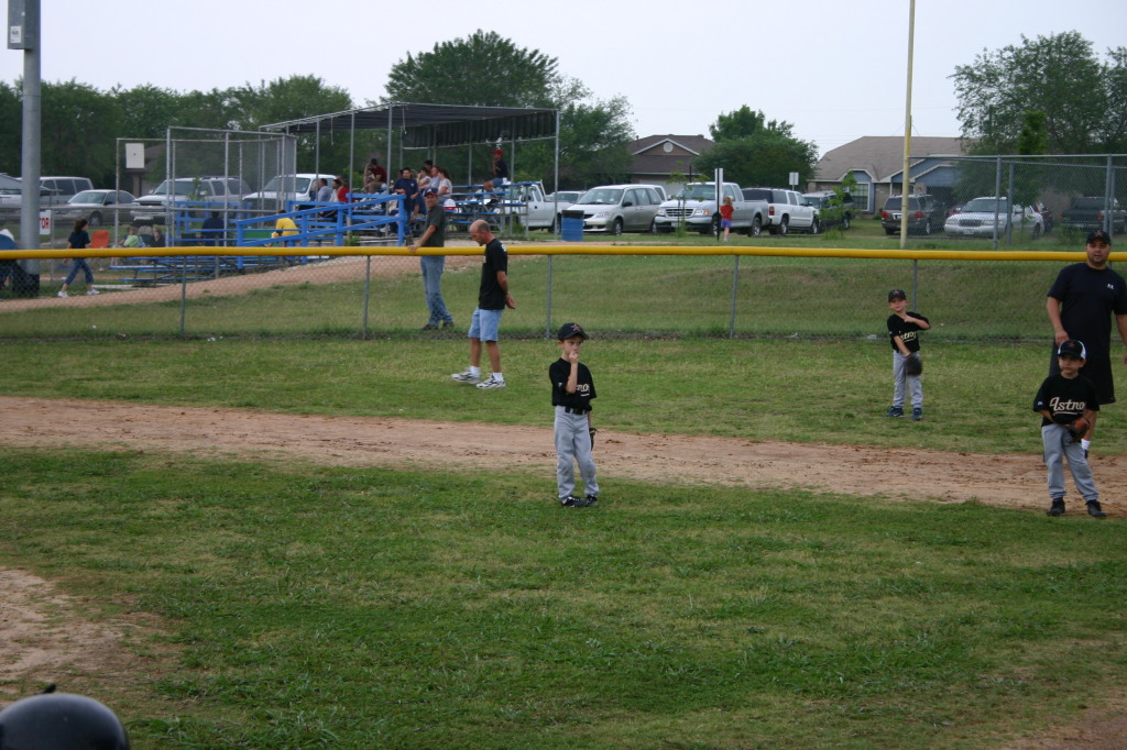 2005/05(May)/9th-Chance-Tball/1024x768_2005-05-09-T-ball-Chance-15.JPG