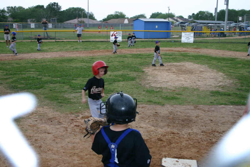 2005/05(May)/9th-Chance-Tball/800x600_2005-05-09-T-ball-Chance-33.JPG