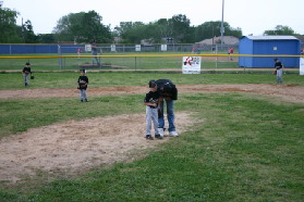 2005-05-09-T-ball-Chance-20-pitcher.JPG