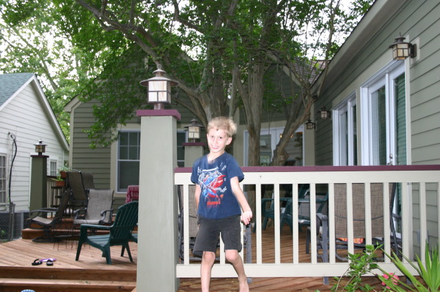 2005-05-29-Dinner-at-Allums-08-Chance-jumping.JPG