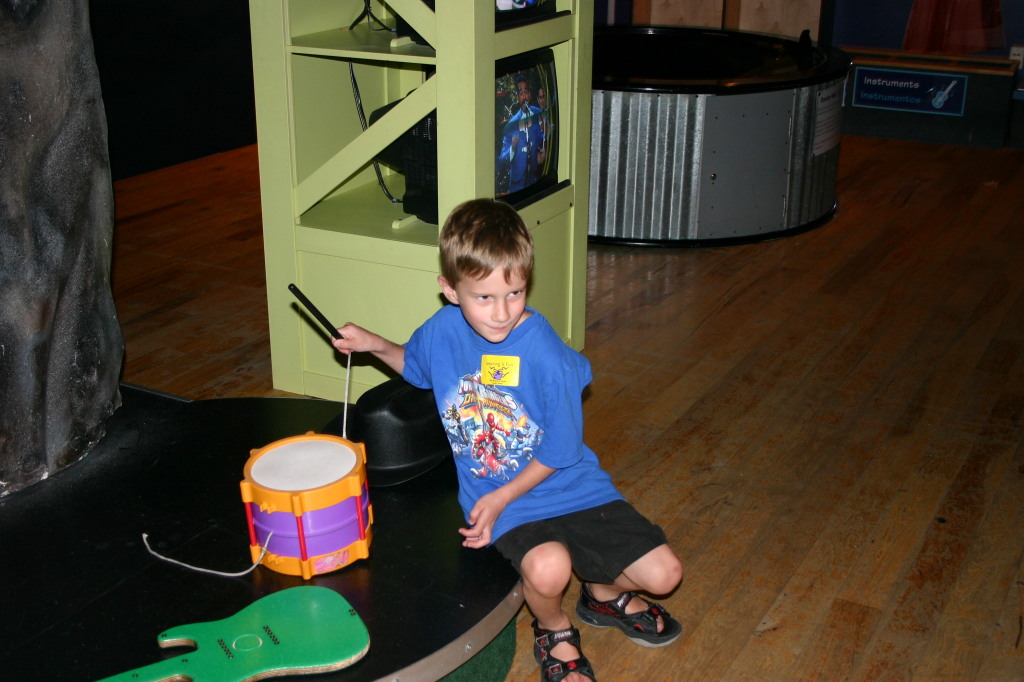 2005/05(May)/Austin-Childrens-Museum/1024x768_2005-05-07-Childrens-Museum-08-Chance.JPG