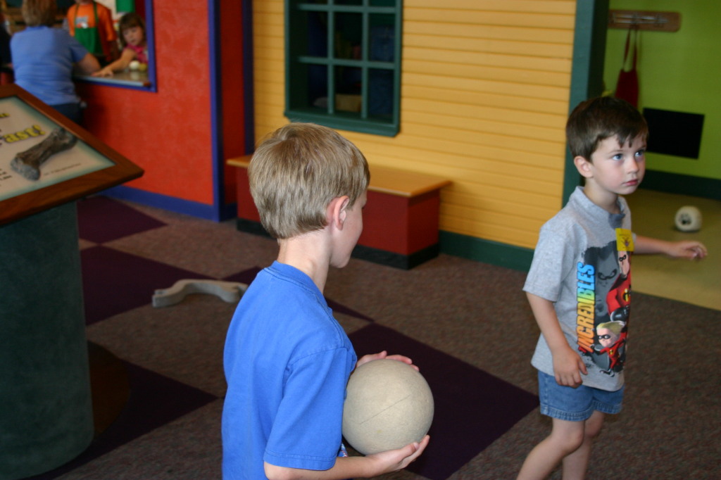 2005/05(May)/Austin-Childrens-Museum/1024x768_2005-05-07-Childrens-Museum-24-Chance-Dax.JPG