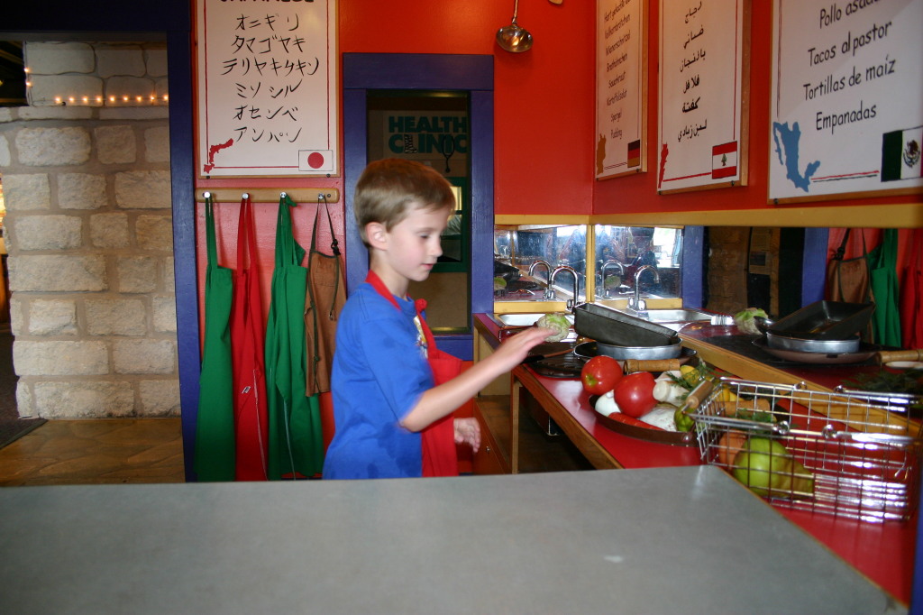 2005/05(May)/Austin-Childrens-Museum/1024x768_2005-05-07-Childrens-Museum-43-Chance.JPG