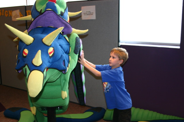 2005/05(May)/Austin-Childrens-Museum/640x480_2005-05-07-Childrens-Museum-20-Chance.JPG
