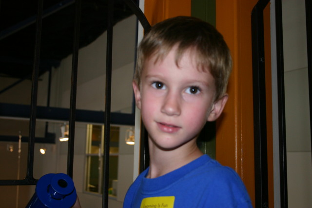 2005/05(May)/Austin-Childrens-Museum/640x480_2005-05-07-Childrens-Museum-29-Chance.JPG