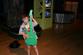 2005-05-07-Childrens-Museum-02-Dax.JPG