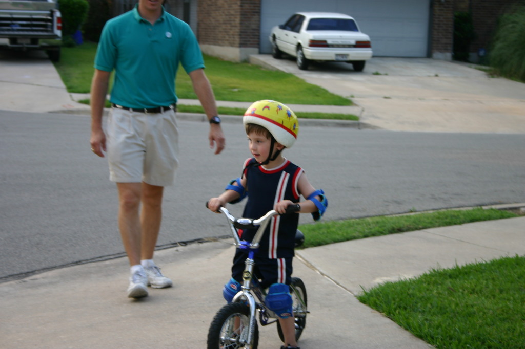 2005/05(May)/Biking/1024x768_2005-05-12-bikes-14-Dax.JPG