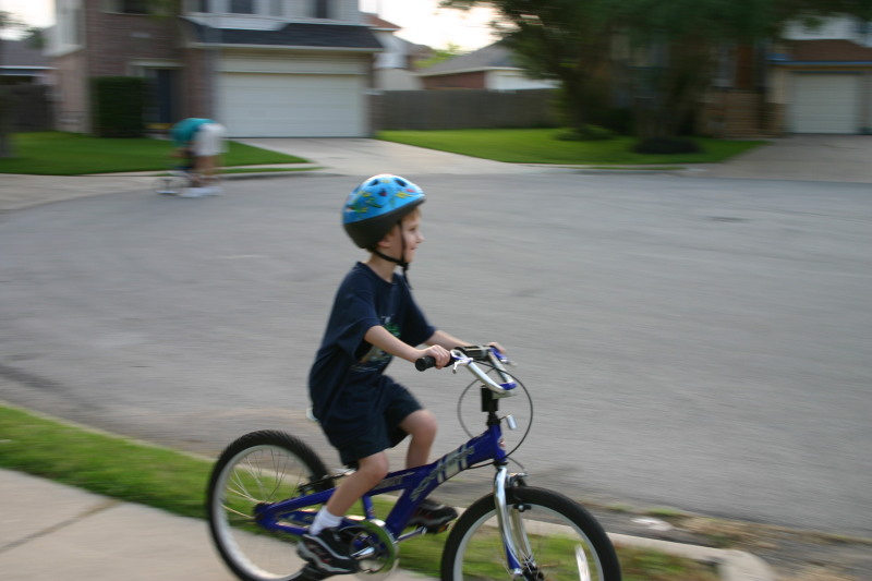 2005/05(May)/Biking/2005-05-12-bikes-01-Chance.JPG