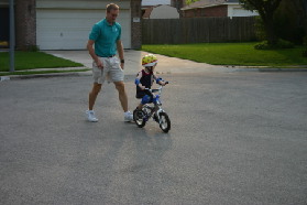 2005-05-12-bikes-03-Dax-Travis.JPG