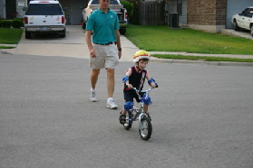 2005-05-12-bikes-11-Dax-Travis.JPG