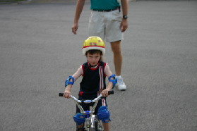 2005-05-12-bikes-19-Dax-Travis.JPG