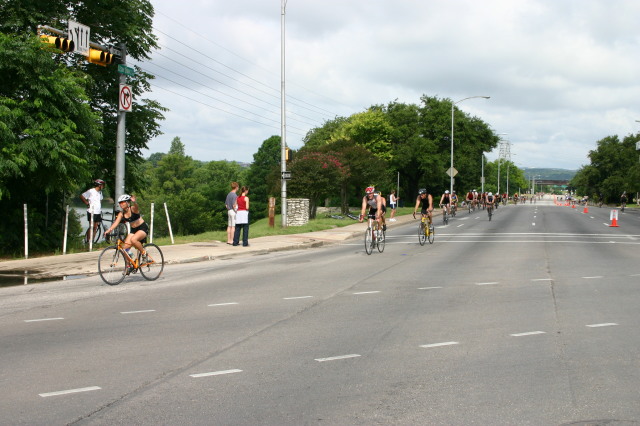 2005-05-30-CapTexTri-35-Travis-bike.JPG