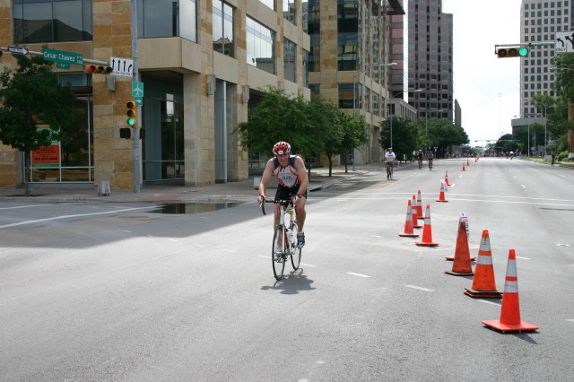 2005/05(May)/CapTexTriathlon/640x480_2005-05-30-CapTexTri-43-Travis-bike.JPG